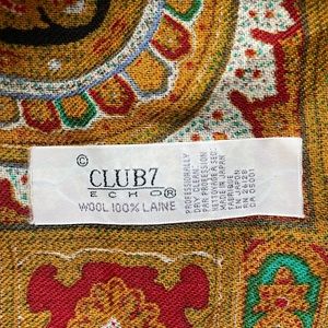 Vintage Club 7 Echo 100% paisley wool scarf. Made in Japan